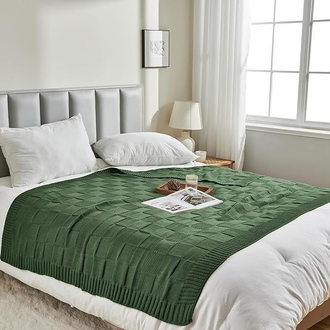 CozeCube Knit Throw Blanket,Christmas Green Checkered Bedroom Blanket for Couch,Soft Cozy Warm Knitted Blanket for Bed Sofa Living Room,Decorative Spring Fall Throw Blanket 50"X60",Christmas Green-Ruum Studio Home