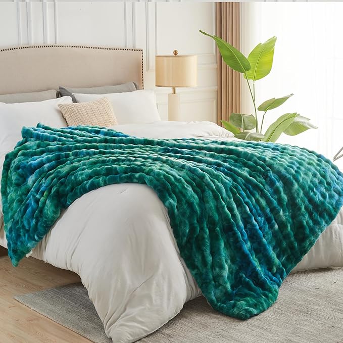 NEWCOSPLAY Faux Fur Twin Blanket Tie-dye Dark Teal Luxury Fluffy Thick Warm Bubble Blanket for Couch Sofa Bed 700GSM (Tie-dye Dark Teal, Twin(60"x80"))-Ruum Studio Home