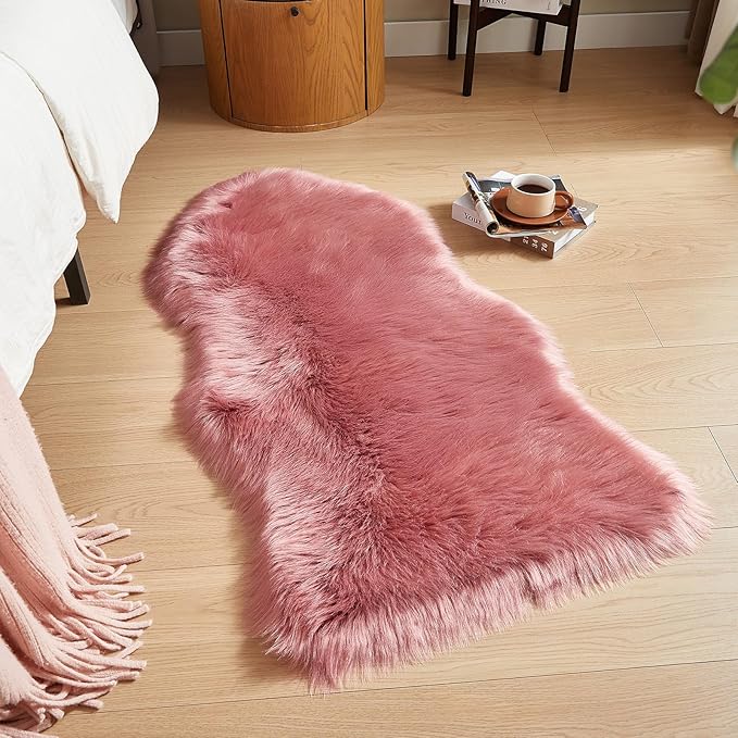 AMTOVO Faux Fur Rug, Blush Pink Area Rug, Fluffy Sheepskin Rug, Fuzzy Ultra Soft 2 x 4 ft Shag Rugs for Bedroom Sofa Throw Cushion Room Decor, Sheepskin-Ruum Studio Home