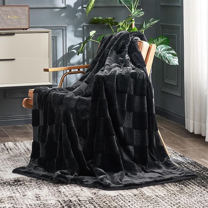 Cozy Bliss Checkered Faux Rabbit Fur Black Throw Blanket, Soft Fuzzy Fluffy Minky Furry Plush Blankets for Couch, Bed (50 * 60 Inches Black)-Ruum Studio Home
