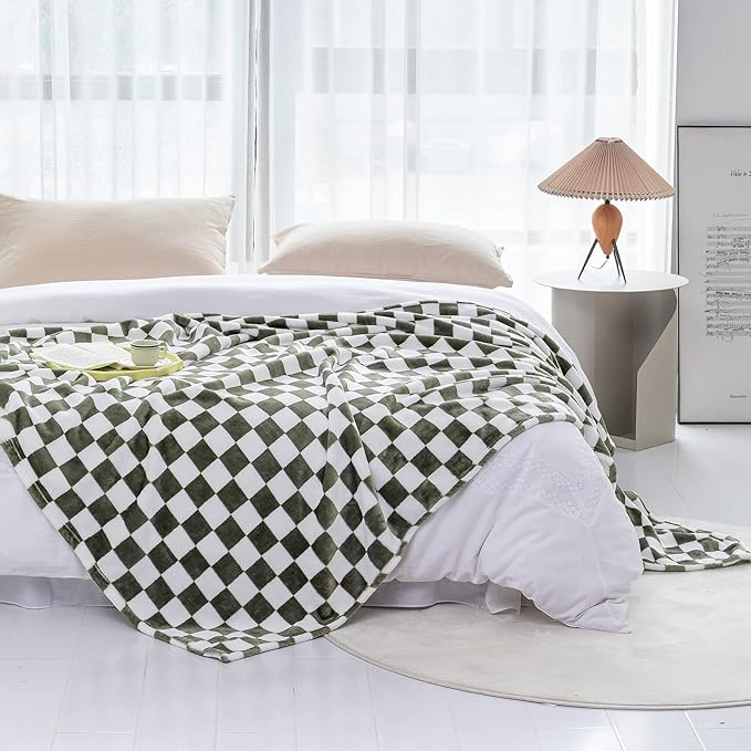 LOMAO Throw Blankets Flannel Blanket with Checkerboard Grid Pattern Soft Throw Blanket for Couch, Bed, Sofa Luxurious Warm and Cozy for All Seasons (Dark Olive, 60"x80")-Ruum Studio Home