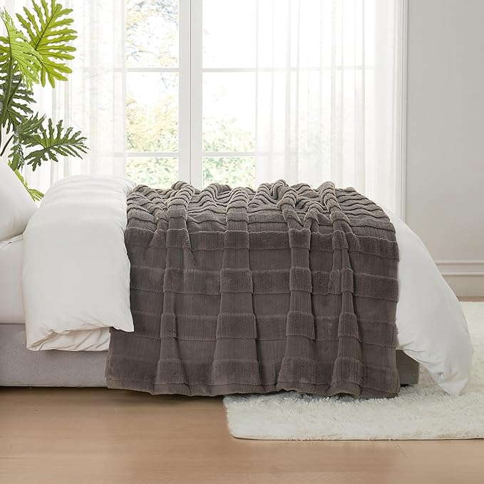 Amélie Home Luxury Striped Faux Fur Throw Blanket for Couch, Embossed Split Fur Cozy Fuzzy Fluffy Luxurious Soft Plush Sofa Chair Bed Gift Blankets for Women Men Wife Friend, 60"x80", Charcoal Gray-Ruum Studio Home