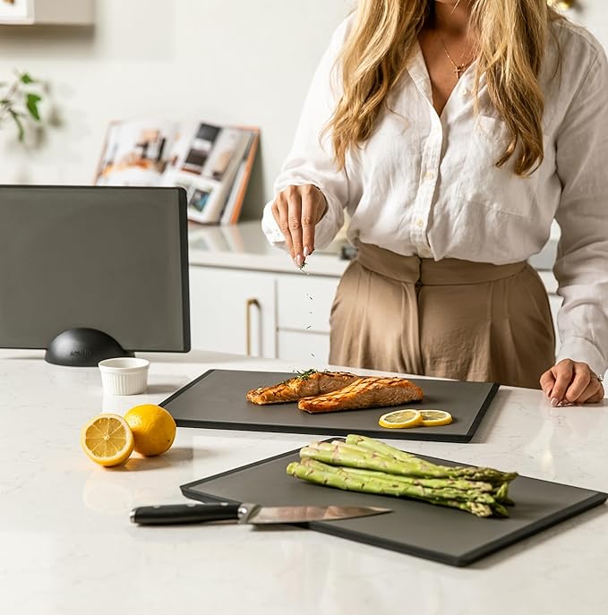 SMIRLY Plastic Cutting Board Set with Holder 3 Pieces, Non-Slip Dishwasher Safe Chopping Boards for Kitchen, Dark Grey-Ruum Studio Home