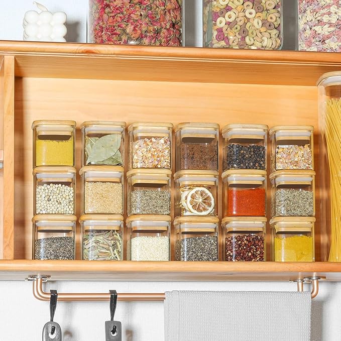 ComSaf Spice Jars with Labels 4 oz 6Pack, Small Spice Containers Starter Set, Glass Seasoning Jars with Lids, Square Seasoning Containers for Salt, Pepper, Chili Powder, Sugar, Ginger Ground, Cumin-Ruum Studio Home