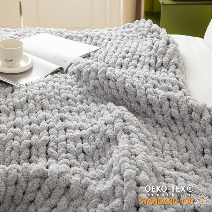 WESHIONGOO Chunky Knit Blanket Throw 40"×40" Knitted Throw Blankets for Couch Bed Fluffy Soft Blanket with Jumbo Chenille Yarn Thick 100% Handmade (Light Grey)-Ruum Studio Home