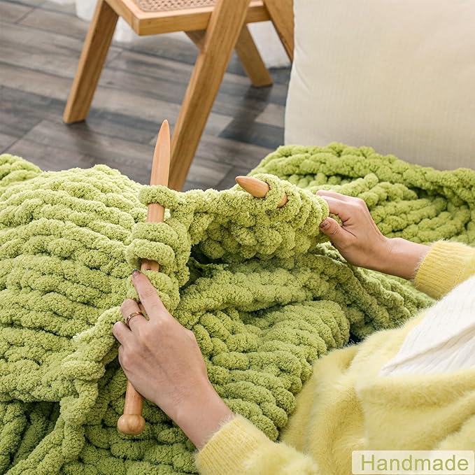 WESHIONGOO Chunky Knit Blanket Throw 50"×60" Knitted Throw Blankets for Couch Bed Fluffy Soft Blanket with Jumbo Chenille Yarn Thick 100% Handmade (Lime Green)-Ruum Studio Home