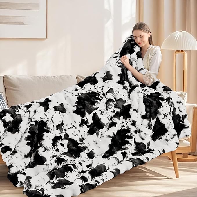 Touchat Cow Print Blanket for Couch, Faux Fur Throw Blanket, Super Heavy Warm Cozy Blankets for Bed Sofa, Bubble Plush Fuzzy Soft Mink Blanket for Living Room Bedroom, Cow Black-Ruum Studio Home