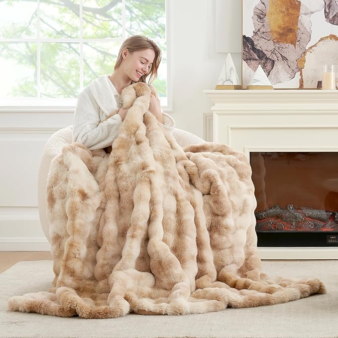 Cozy Bliss Faux Fur Throw Blanket for Couch, Fuzzy Soft Plush Thick Bubble Blanket for Sofa Bedroom Living Room, 50 * 60 Inches Tie-dye Beige-Ruum Studio Home