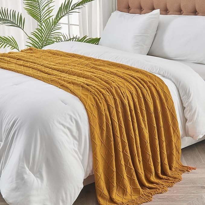 inhand Knitted Fall Throw Blanket for Couch and Bed, Knit Fall Decor Halloween Blanket with Tassel, Brown Lightweight Decorative Farmhouse Warm Woven Blankets and Throws for Women, 50"x60"-Ruum Studio Home