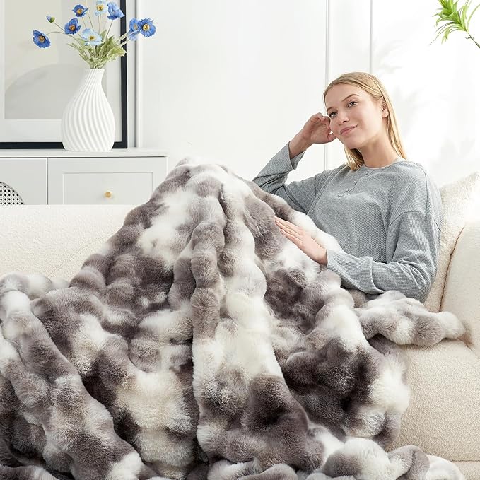 Cozy Bliss Faux Fur Throw Blanket for Couch, Fuzzy Soft Plush Thick Bubble Blanket for Sofa Bedroom Living Room, 60 * 80 Inches Tie-dye Taupe-Ruum Studio Home