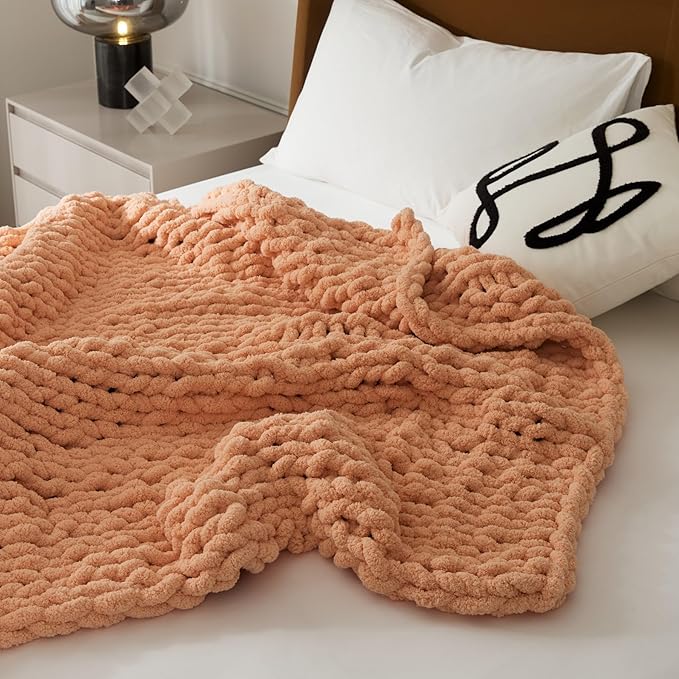 WESHIONGOO Chunky Knit Blanket Throw Knitted Throw Blankets for Couch Bed Fluffy Soft Blanket with Jumbo Chenille Yarn Thick 100% Handmade(40"*40")-Ruum Studio Home