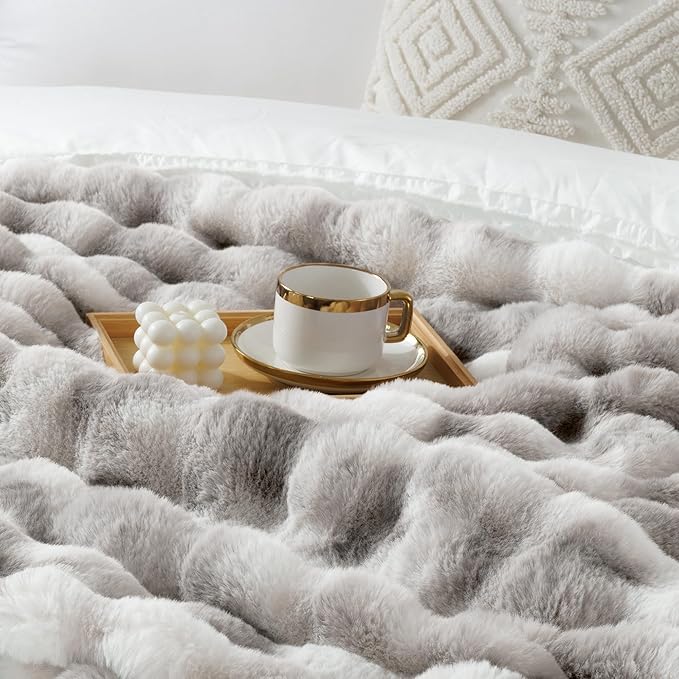 Touchat Luxury 1000GSM Faux Rabbit Fur Throw Blanket, Super Heavy Warm Cozy Grey Blankets for Couch Bed Sofa, Ruched Plush Fuzzy Elegant Soft Reversible Mink Blanket for Living Room Bedroom-Ruum Studio Home