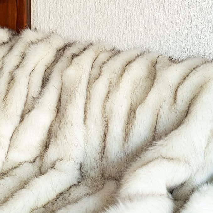 BATTILO HOME Luxury White Faux Fur Throw Blanket Long Pile with Black Tips, 51"x67", Super Warm Thick Faux Fur Blanket for Couch, Bed, Fuzzy Fluffy Elegant Cozy Blanket-Ruum Studio Home