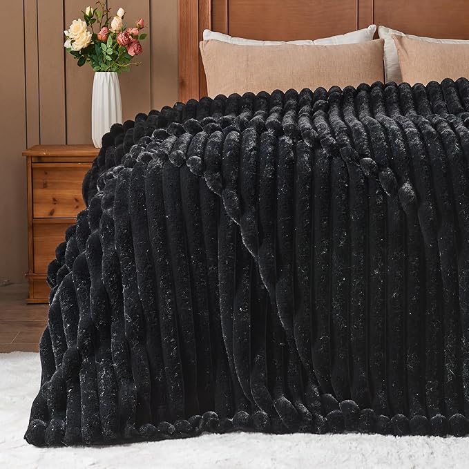 NEWCOSPLAY Faux Fur Twin Blanket Black 3D Ribbed Plush Thick Warm Blanket for Couch Sofa Bed 850GSM (Black Ribbed, Twin(60"x80"))-Ruum Studio Home