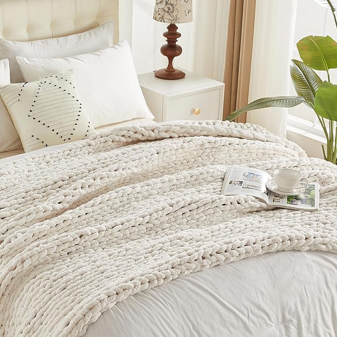 Carriediosa Chunky Knit Throw Blanket 50" X 60", 100% Hand Made Large Chenille Loop Yarn Soft Fluffy Throws for Couch Sofa Bed, Big Crochet Cozy Heavy Thick Cable Woven Blankets, Cream White-Ruum Studio Home