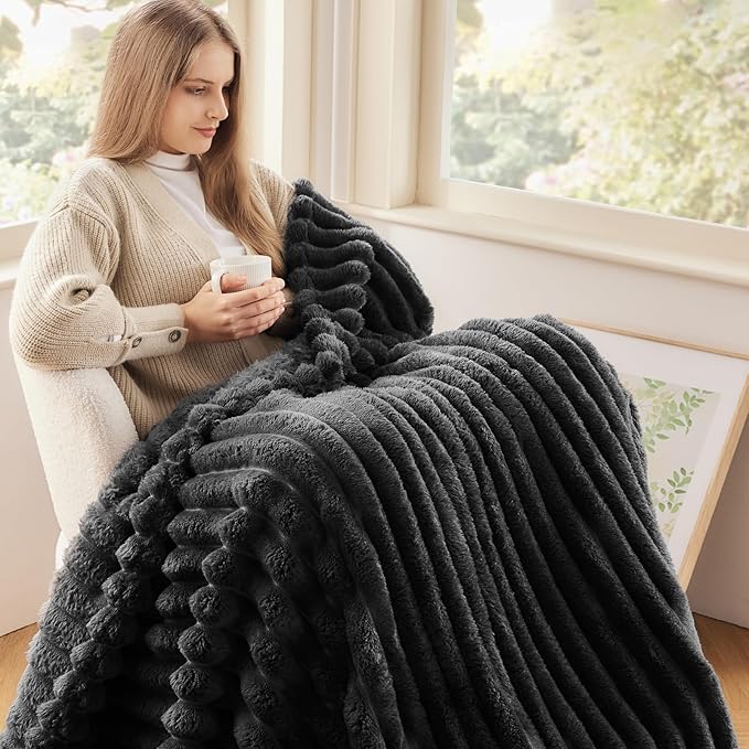 NEWCOSPLAY Super Soft Throw Blanket Grey Premium Silky Flannel Fleece 3D Ribbed Jacquard Lightweight Bed Blanket All Season Use (Grey Ribbed, Throw(50"x60"))-Ruum Studio Home
