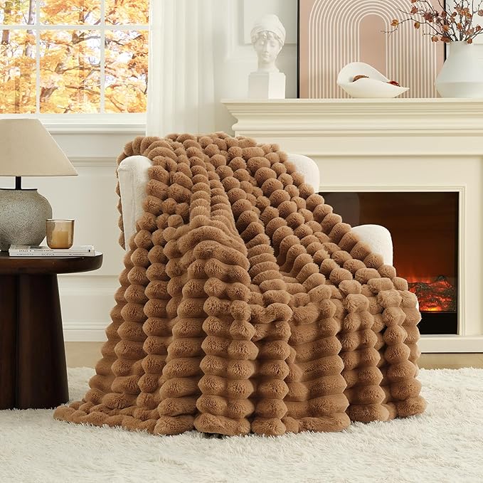 Cozy Bliss Faux Fur Throw Blanket for Couch, Cozy Warm Plush Striped Blanket for Sofa Bedroom Living Room, 60 * 80 Inches Toasty Brown-Ruum Studio Home