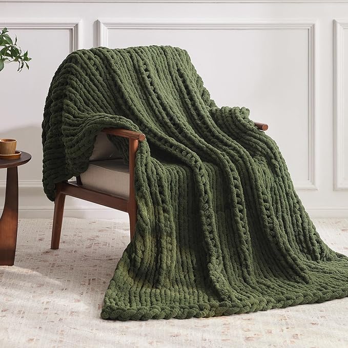 Chunky Knit Throw Blanket, 30''*40'' Knitted Throw Chenille Yarn for Bed Couch, Handmade Green Crochet Big Thick Blanket, Machine Washable Cute Comfy Blanket for Home Decor-Ruum Studio Home