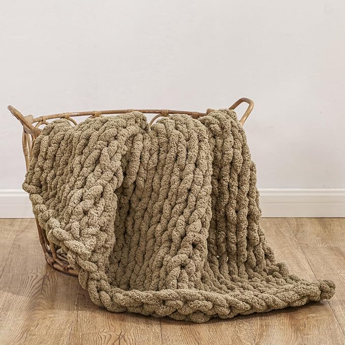 WESHIONGOO Chunky Knit Blanket Throw 40"×40" Knitted Throw Blankets for Couch Bed Fluffy Soft Blanket with Jumbo Chenille Yarn Thick 100% Handmade (Brown)-Ruum Studio Home