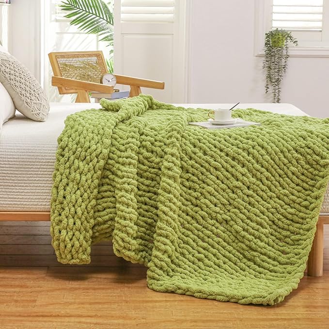WESHIONGOO Chunky Knit Blanket Throw 50"×60" Knitted Throw Blankets for Couch Bed Fluffy Soft Blanket with Jumbo Chenille Yarn Thick 100% Handmade (Lime Green)-Ruum Studio Home
