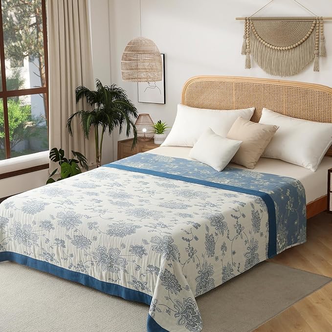 Boho Throw Blanket Twin Size, Soft Cozy Cotton Muslin Quilt Blanket for Bed Decor, Floral Patterned Couch Sofa Chair Cover, Vintage Farmhouse Cottage Tapestry Woven Blanket, Blue and White-Ruum Studio Home