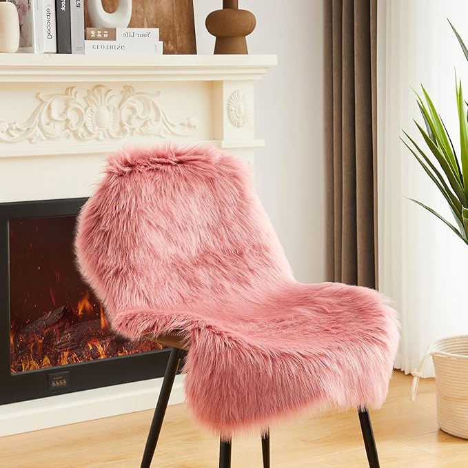 AMTOVO Faux Fur Rug, Blush Pink Small Area Rug, Fluffy Sheepskin Rug, Fuzzy Ultra Soft 2 x 3 ft Shag Rugs for Bedroom Sofa Throw Cushion Room Decor, Sheepskin-Ruum Studio Home