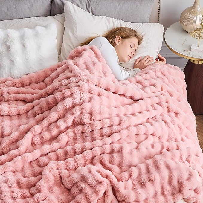 NEWCOSPLAY Faux Fur Twin Blanket Pink Bubble Blanket Thick Warm Soft for Couch Sofa Bed 550GSM (Pink, Twin(60"x80"))-Ruum Studio Home