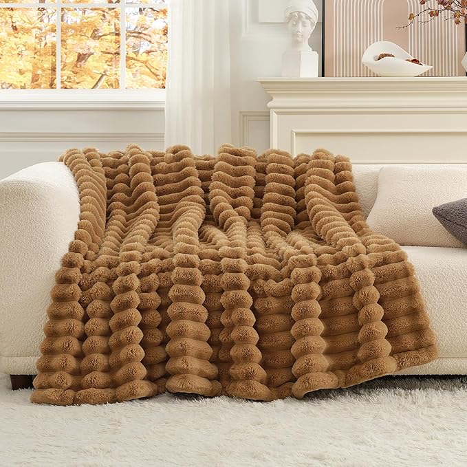 Cozy Bliss Faux Fur Throw Blanket for Couch, Cozy Warm Plush Striped Blanket for Sofa Bedroom Living Room, 60 * 80 Inches Toasty Brown-Ruum Studio Home