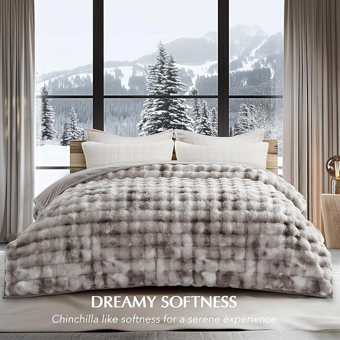 EVERGRACE Ultra Soft Luxury Fluffy Ridgeline Faux Rabbit Fur Throw Blanket, Thick Warm Bubble Throw for Bed, Cozy Plush Reversible Blankets for Couch, Chair, Sofa, Light Grey, 80x90 Inches, 870 GSM-Ruum Studio Home
