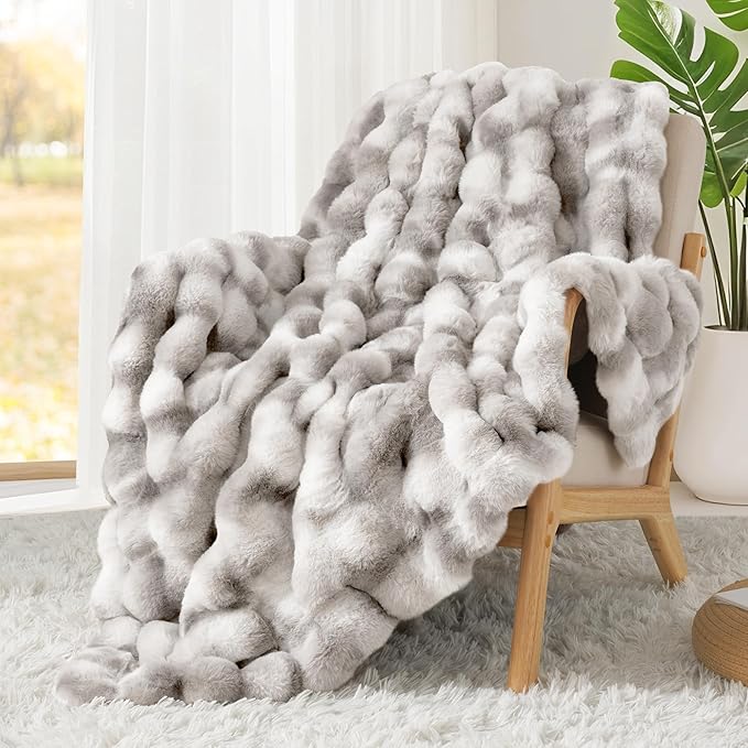 Touchat Luxury 1000GSM Faux Rabbit Fur Throw Blanket, Super Heavy Warm Cozy Grey Blankets for Couch Bed Sofa, Ruched Plush Fuzzy Elegant Soft Reversible Mink Blanket for Living Room Bedroom-Ruum Studio Home