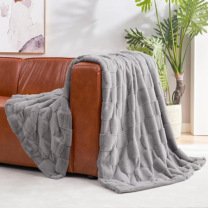 Cozy Bliss Checkered Faux Rabbit Fur Grey Throw Blanket, Soft Fuzzy Fluffy Minky Furry Blankets for Couch, Bed (50 * 60 Inches Light Grey)-Ruum Studio Home