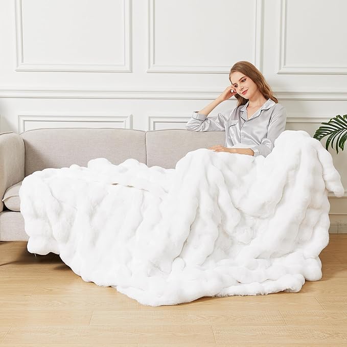 White Faux Rabbit Fur Throw Blanket for Bed Living Room 50x60 Thick Soft Throw Blanket Fluffy Bed Furry Best Housewarming Home Gifts 860 GSM-Ruum Studio Home