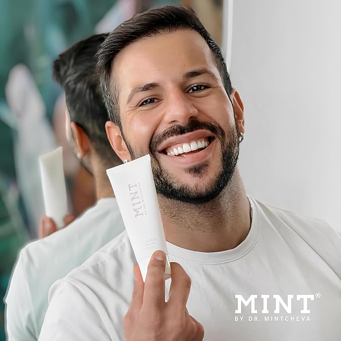 Mint Hollywood Smile polishing Paste with whitening Effect (1x 75 ml) - Professional Teeth Cleaning at Home - Effective deep Cleaning - Smooth, White Teeth - Microplastic-Free - by Dr. Mintcheva-Ruum Studio Home