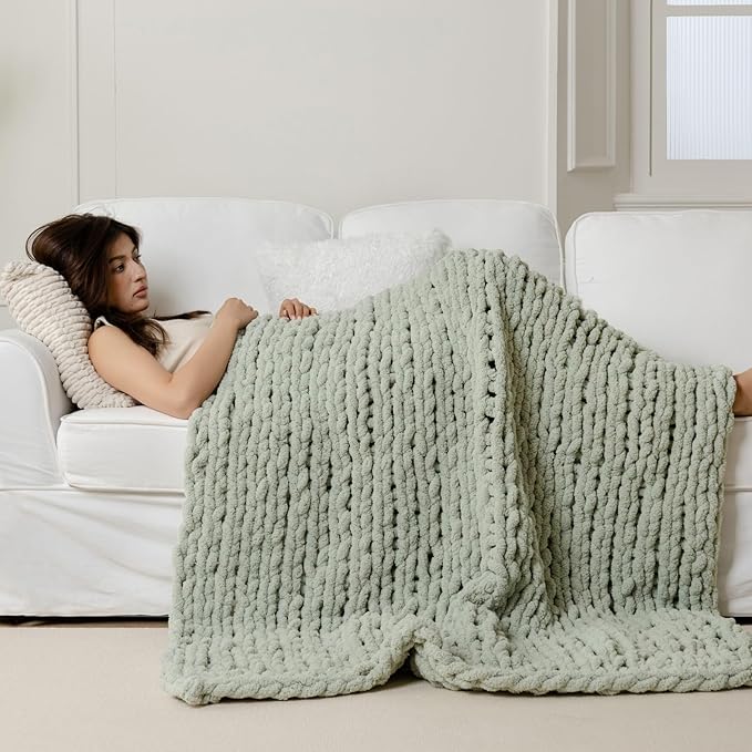 WESHIONGOO Chunky Knit Blanket Throw 50"×60" Knitted Throw Blankets for Couch Bed Fluffy Soft Blanket with Jumbo Chenille Yarn Thick 100% Handmade (Sage Green)-Ruum Studio Home