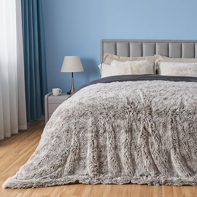 GONAAP Fuzzy Faux Fur Throw Blanket Queen Size Frosty Grey Super Soft Cozy Plush Fuzzy Shaggy Blanket for Couch Sofa Bed (Frosty Grey, Queen(90"x90"))-Ruum Studio Home