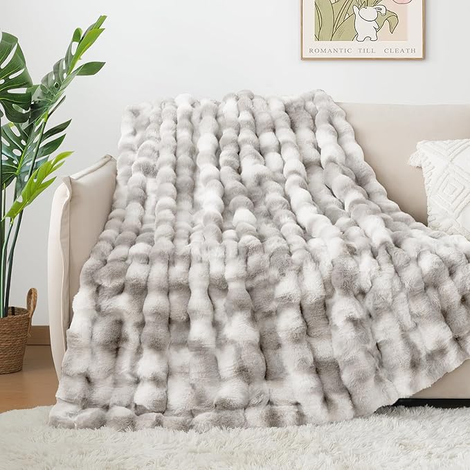 Touchat Luxury 1000GSM Faux Rabbit Fur Throw Blanket, Super Heavy Warm Cozy Grey Blankets for Couch Bed Sofa, Ruched Plush Fuzzy Elegant Soft Reversible Mink Blanket for Living Room Bedroom-Ruum Studio Home