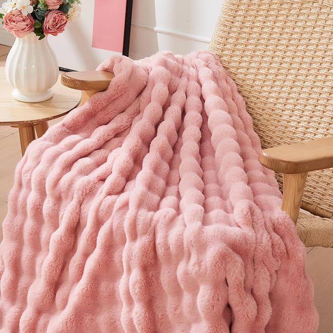 NEWCOSPLAY Faux Fur Throw Blanket Pink Bubble Blanket Thick Warm Soft for Couch Sofa Bed 550GSM (Pink, Throw(50"x60"))-Ruum Studio Home