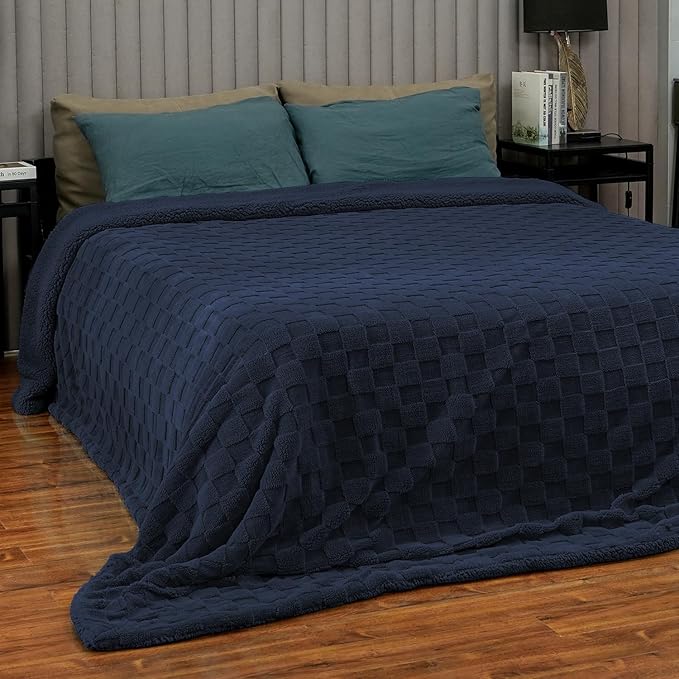 Pawque Super Soft Cozy Throw Blanket King Size for Couch Bed, Fluffy Sherpa Fleece Reversible Thick Warm Fuzzy Blanket for All-Season, 3D Checkered Jacquard Decorative Blankets, Navy Blue, 108"x90"-Ruum Studio Home