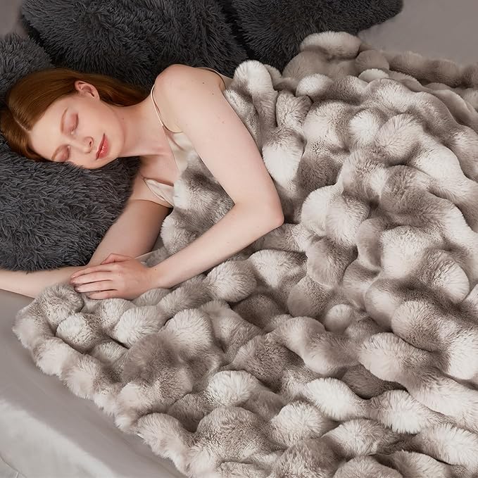 Touchat Luxury 1000GSM Rabbit Faux Fur Blanket, Super Heavy Warm Cozy Brown Blankets for Couch Bed Sofa, Ruched Plush Fuzzy Elegant Soft Reversible Mink Blanket Living Room Bedroom, 90" x 90"-Ruum Studio Home