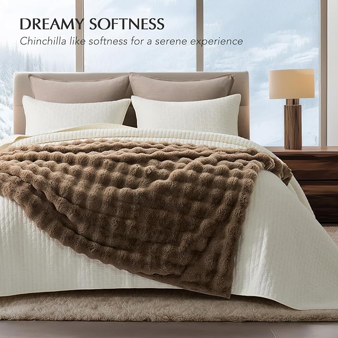 EVERGRACE Ultra Soft Luxury Fluffy Faux Rabbit Fur Throw Blanket, Thick Warm Fuzzy Blankets for Bed, Cozy Plush Reversible Blanket for Couch, Chair, Sofa, Natural Tan, 50x60 Inches, 870 GSM-Ruum Studio Home