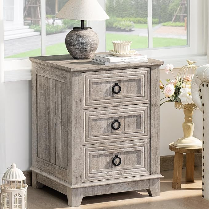 18" Farmhouse Night Stand with 3 Drawers, Wood End Table Dresser for Bedroom, Retro Oak Nightstand, Bed Side Table with Metal Handle, Bedside Cabinet for Bedroom Living Room, Closet-Ruum Studio Home