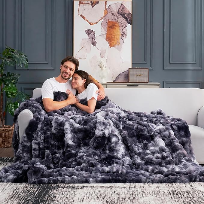 Cozy Bliss Faux Fur Throw Blanket for Couch, Fuzzy Soft Plush Thick Bubble Blanket for Sofa Bedroom Living Room, 90 * 90 Inches Tie Dye Black-Ruum Studio Home