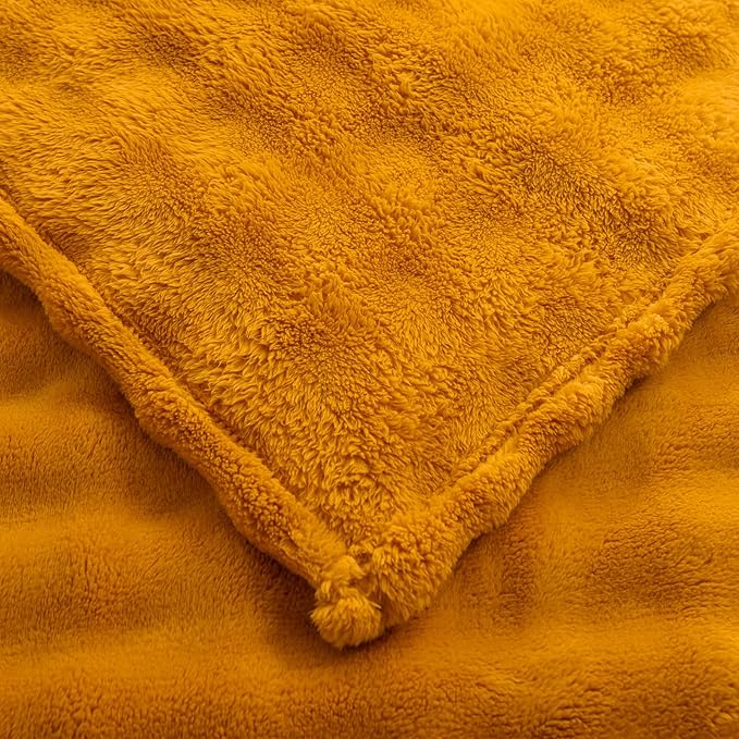 YUSOKI Luxury 3D Bubble Throw Blanket 2lb,All Ages,Home Decoration, (Gold,50 * 60inches)-Ruum Studio Home