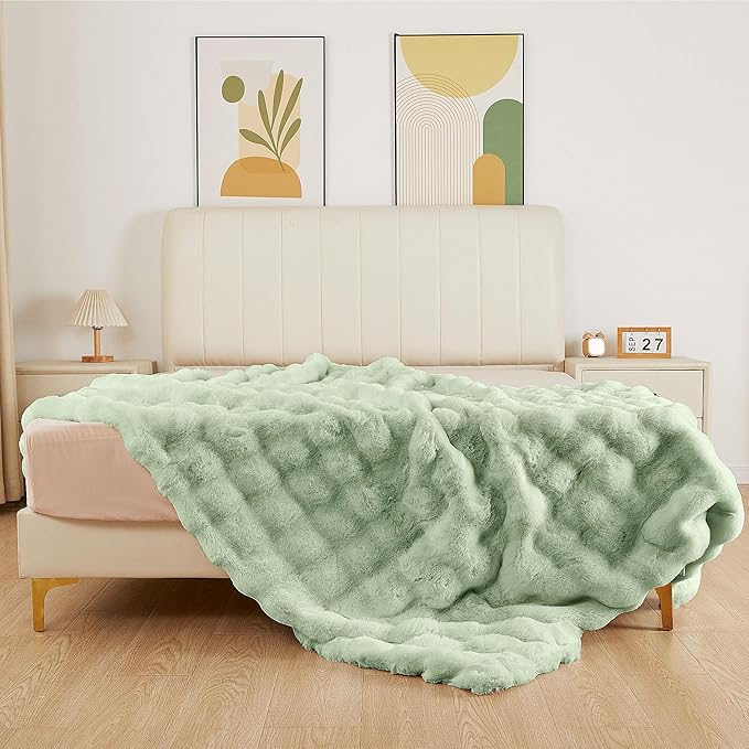 Sage Green Twin Fluffy Furry Blanket Comfy Blanket Cozy 60x80 Faux Fur for Living Room Bed Thick Ultra Soft Fuzzy Throw Home Gifts 860 GSM-Ruum Studio Home