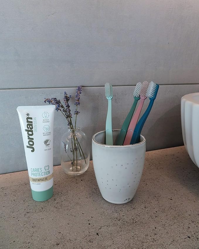 Jordan Green Clean Manual Toothbrush - Sustainable, Scandinavian Design, Soft Bristles, Mixed Colors, 4 Units-Ruum Studio Home
