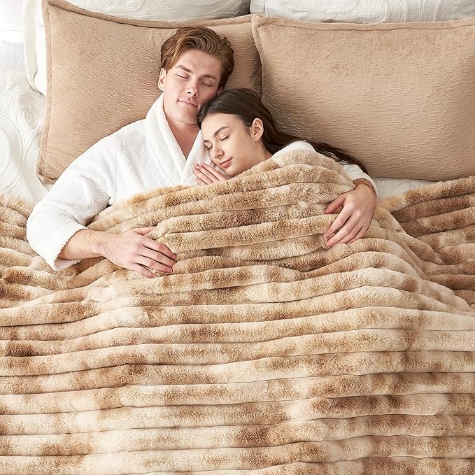 Cozy Bliss Faux Fur Throw Blanket for Couch, Cozy Warm Plush Striped Blanket for Sofa Bedroom Living Room, 60 * 80 Inches Tie-dye Kahki-Ruum Studio Home