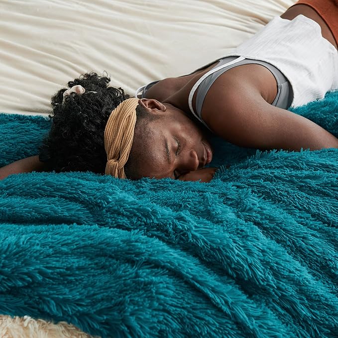 Bedsure GentleSoft Fluffy Turquoise Teal King Size Blanket for Bed, Thick Soft Sherpa Faux Fur Fleece Bedding Fuzzy Plush Winter Warm Heavy Large King Blanket, Cozy Teal Gifts for Men Women, 108x90-Ruum Studio Home