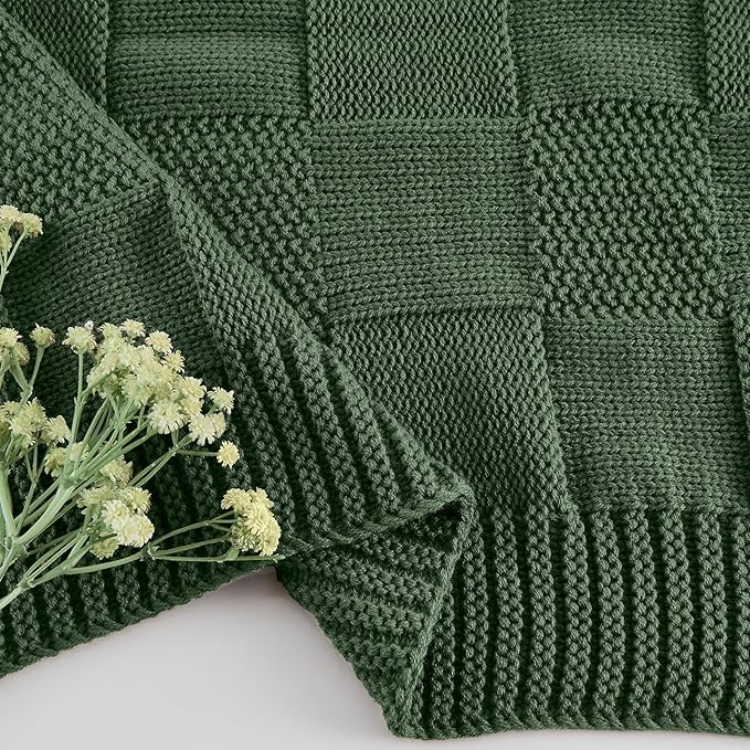 CozeCube Knit Throw Blanket,Christmas Green Checkered Bedroom Blanket for Couch,Soft Cozy Warm Knitted Blanket for Bed Sofa Living Room,Decorative Spring Fall Throw Blanket 50"X60",Christmas Green-Ruum Studio Home