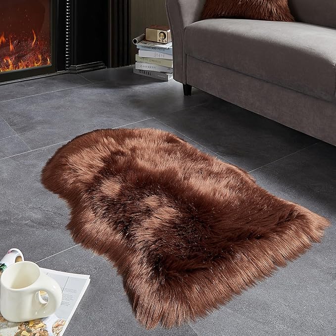 AMTOVO Faux Fur Rug, Coffee Small Area Rug, Fluffy Sheepskin Rug, Fuzzy Ultra Soft 2 x 3 ft Shag Rugs for Bedroom Sofa Throw Cushion Room Decor, Sheepskin-Ruum Studio Home