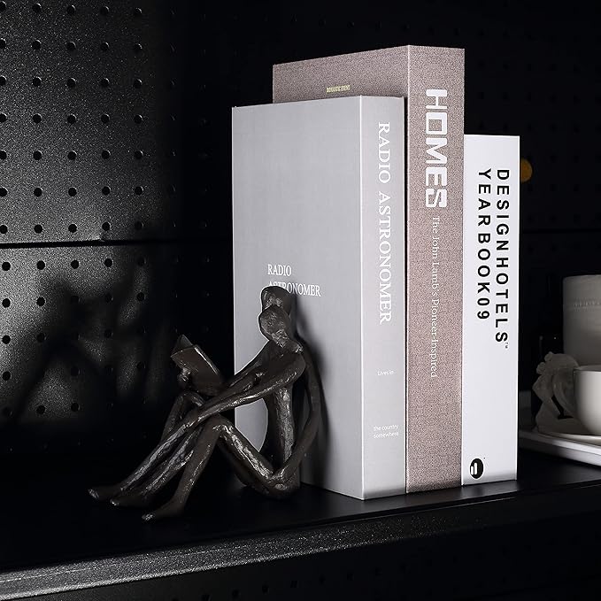 Ambipolar Romantic Reading Couple Bookshelf Decor, Cast Iron Bookend, Aesthetic Room Decor, Office Desk Decor, Home Decorative Bookend for Heavy Books, Satin Black-Ruum Studio Home